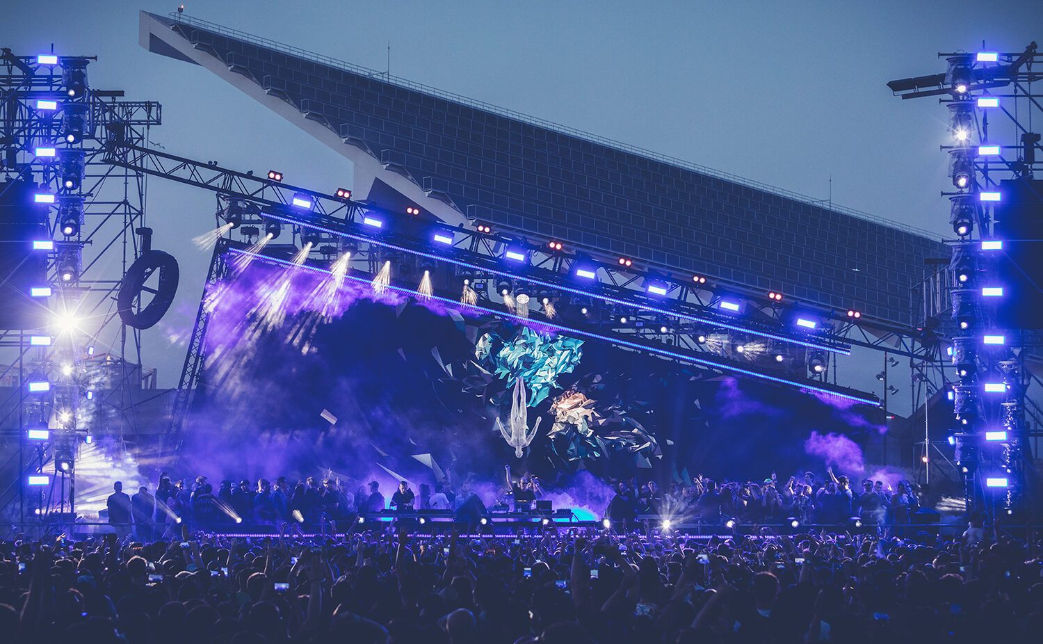 Afterlife auf Ibiza mit Laser- und Lichtdesign von LiveFRAME und Nocte Studio
